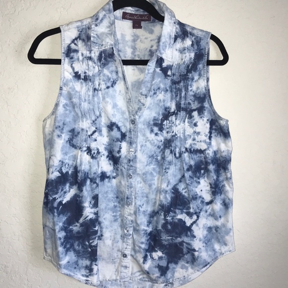 Gloria Vanderbilt Tops - GLORIA VANDERBILT • Acid washed button down SOLD IN BUNDLE